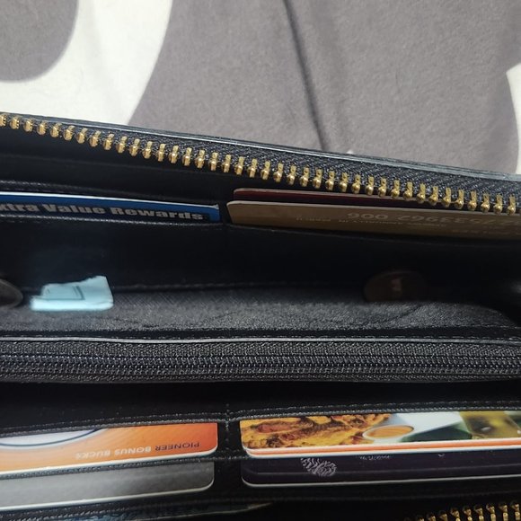 Michael Kors wallet - Picture 6 of 6